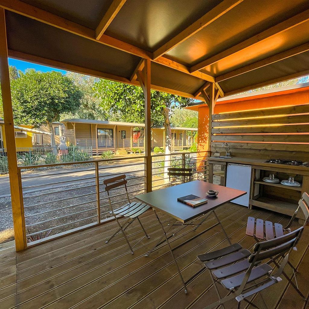 Il Pampaleone Glamping And Resort Acireale Exteriör bild