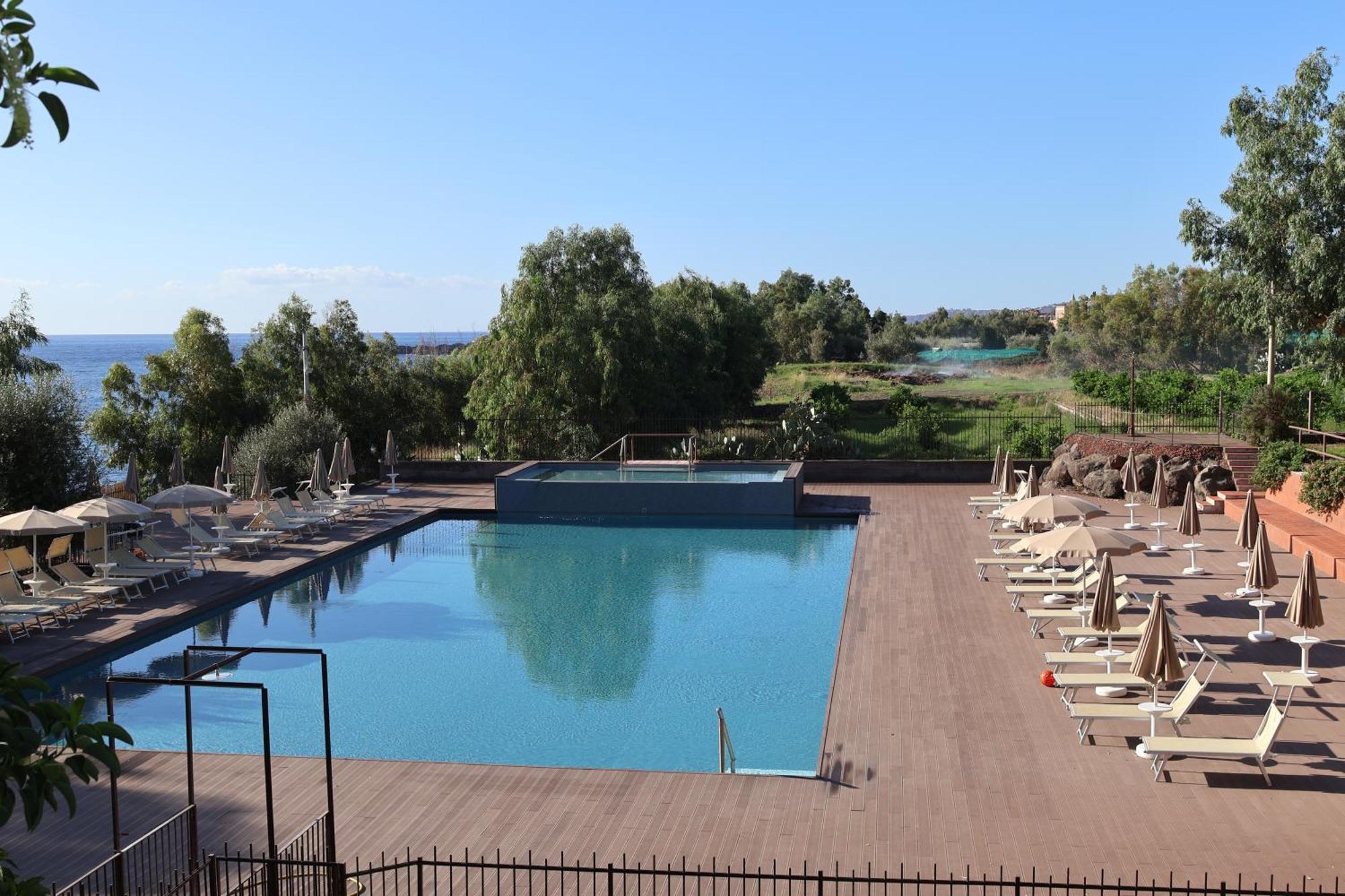 Il Pampaleone Glamping And Resort Acireale Exteriör bild